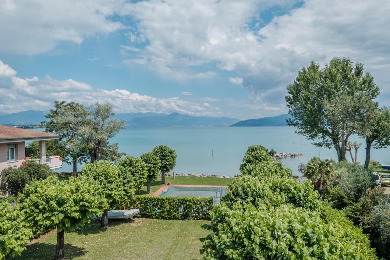 Casa Lugana 9 - Monolocale Con Piscina Fronte Lago Sirmione Luaran gambar