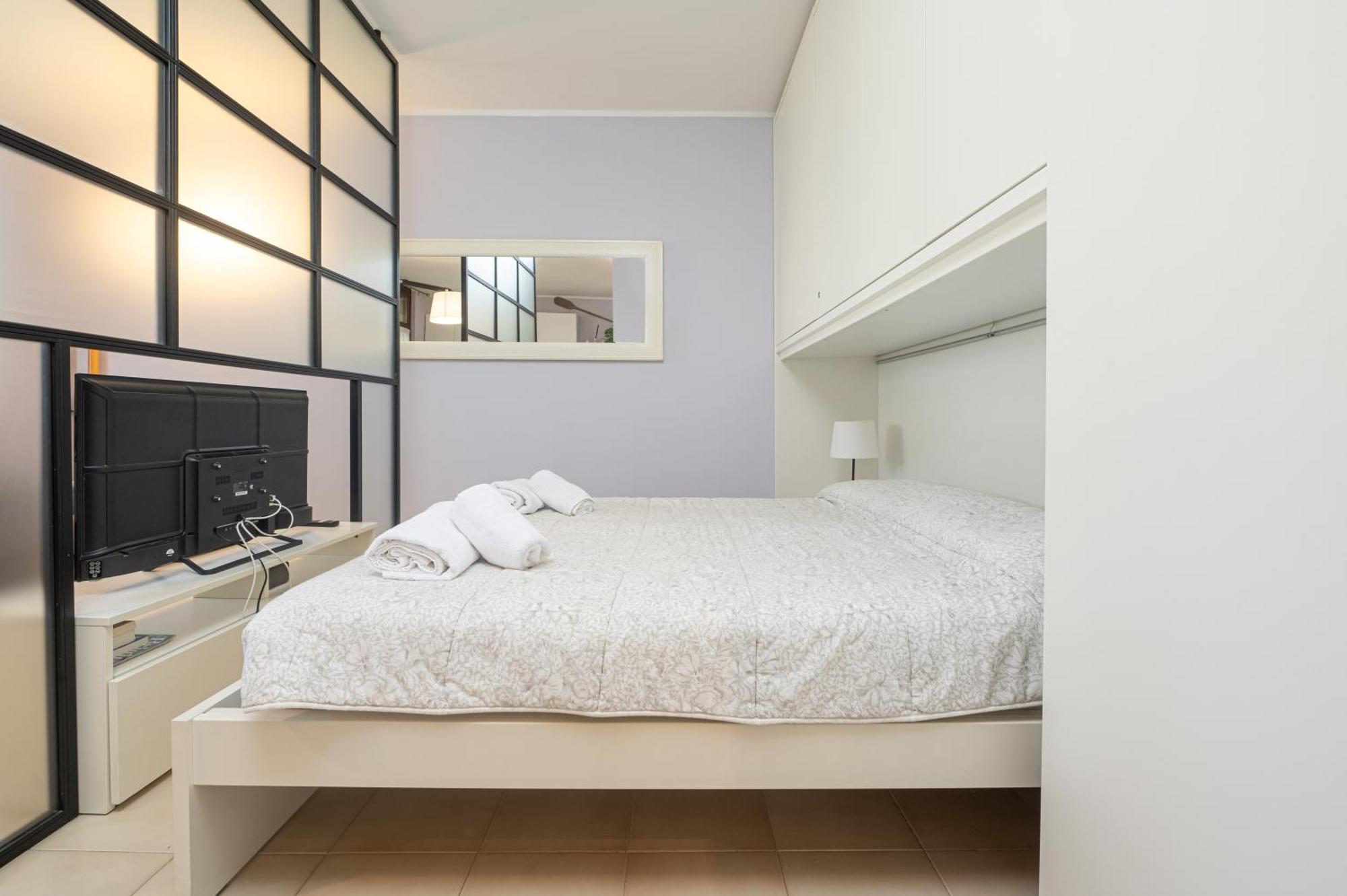 Casa Lugana 9 - Monolocale Con Piscina Fronte Lago Sirmione Luaran gambar